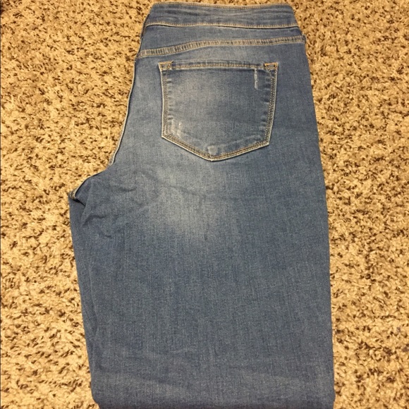 Jeans - Picture 3 of 3